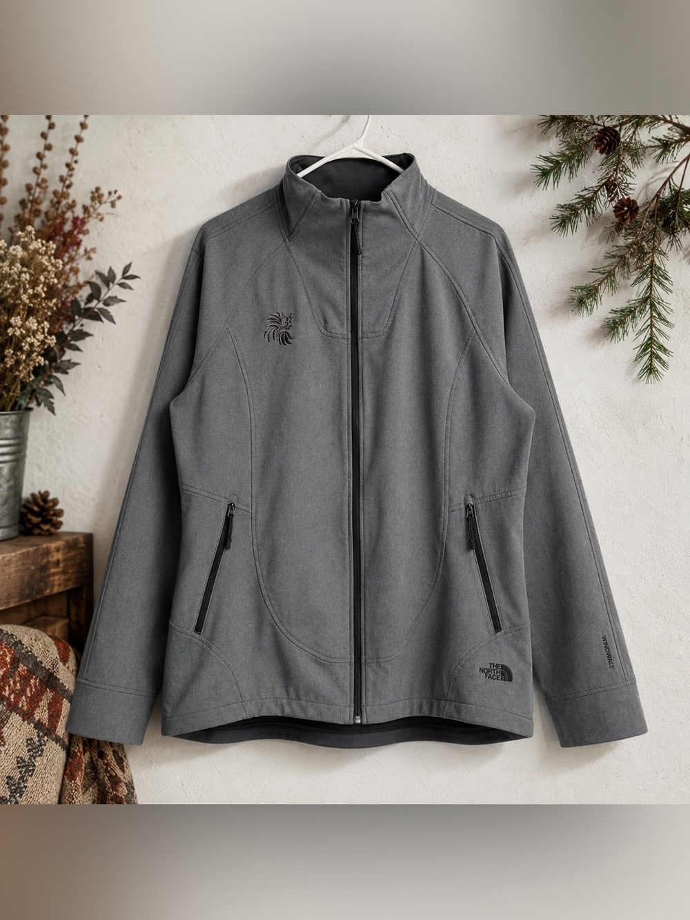 The North Face Women’s XXL Gray WindWall Softshell Jacket Embroidered Plus Size